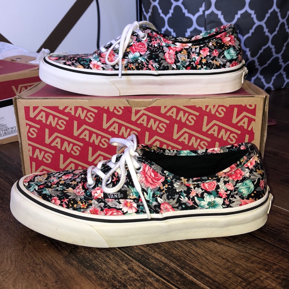 Authentic (Multi Floral) Blk/TruWht Vans - Picture 3 of 7
